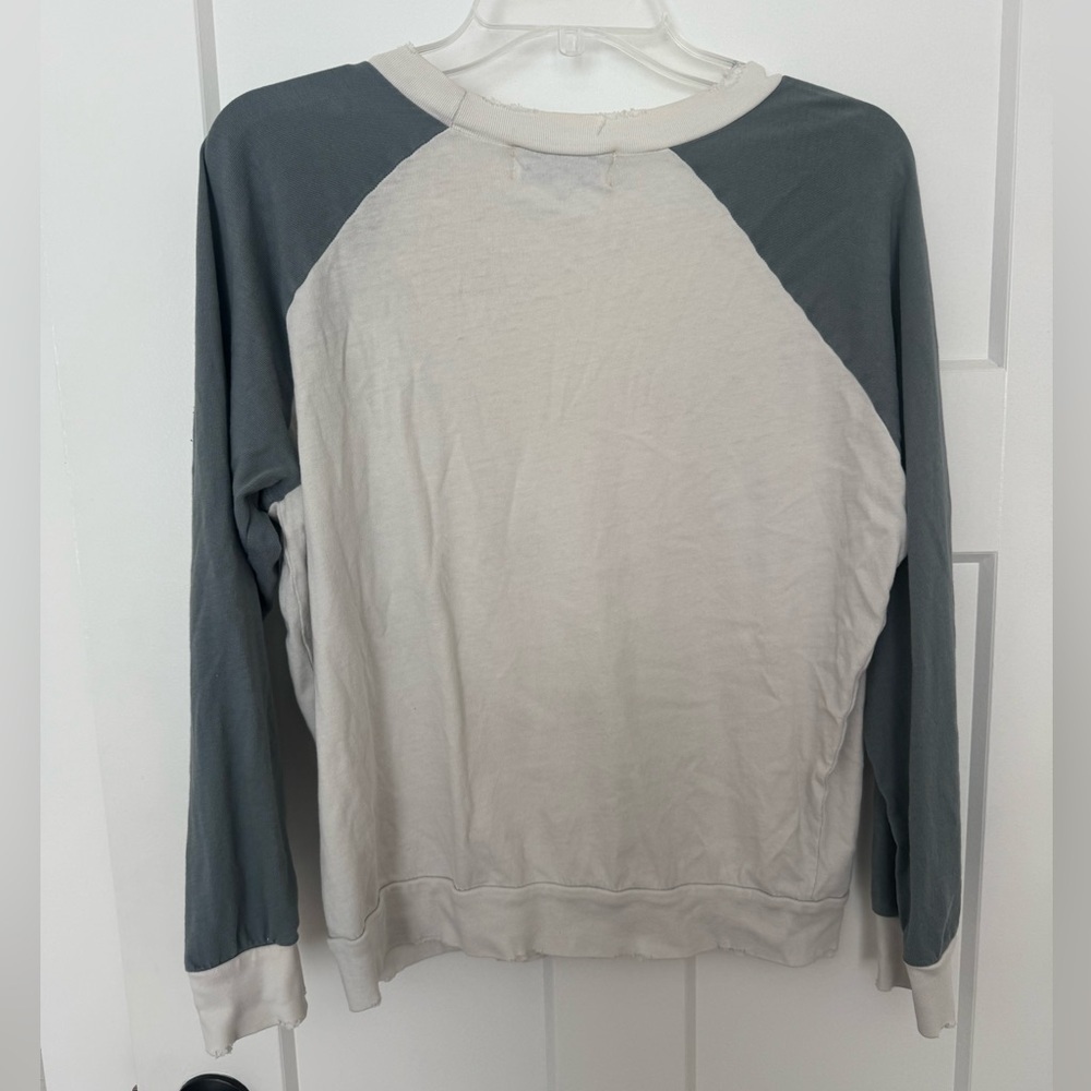 Wildfox obviously, yes long sleeve - Picture 3 of 4